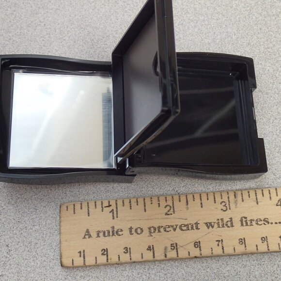 Mary Kay Mini Compact NEW - Picture 4 of 7